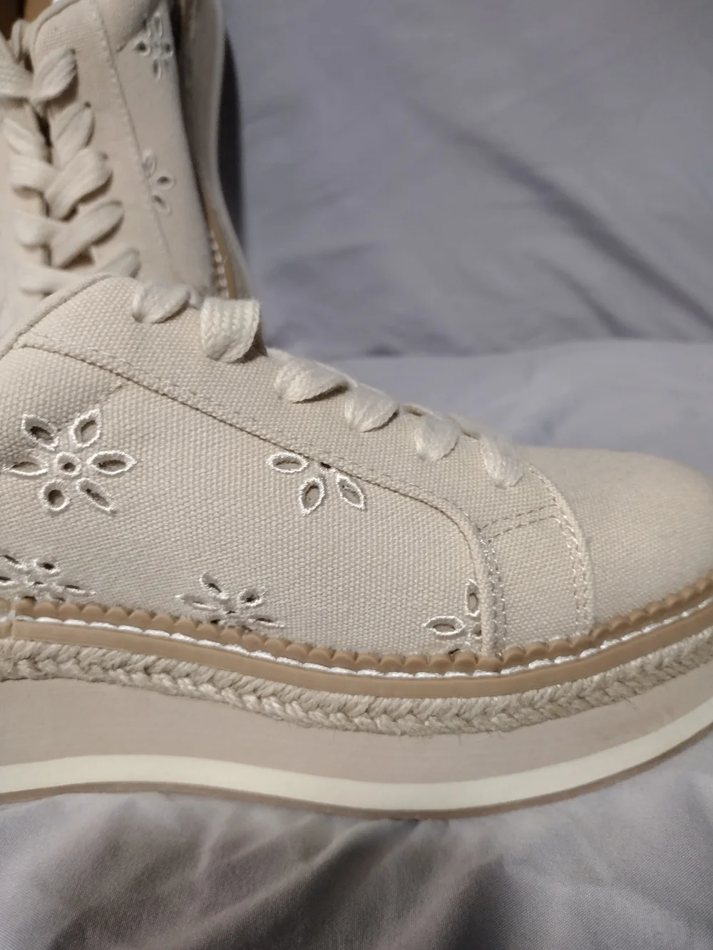 Dolce Vita Cream Platform Lace-Up Sneakers 6.5 Canvas